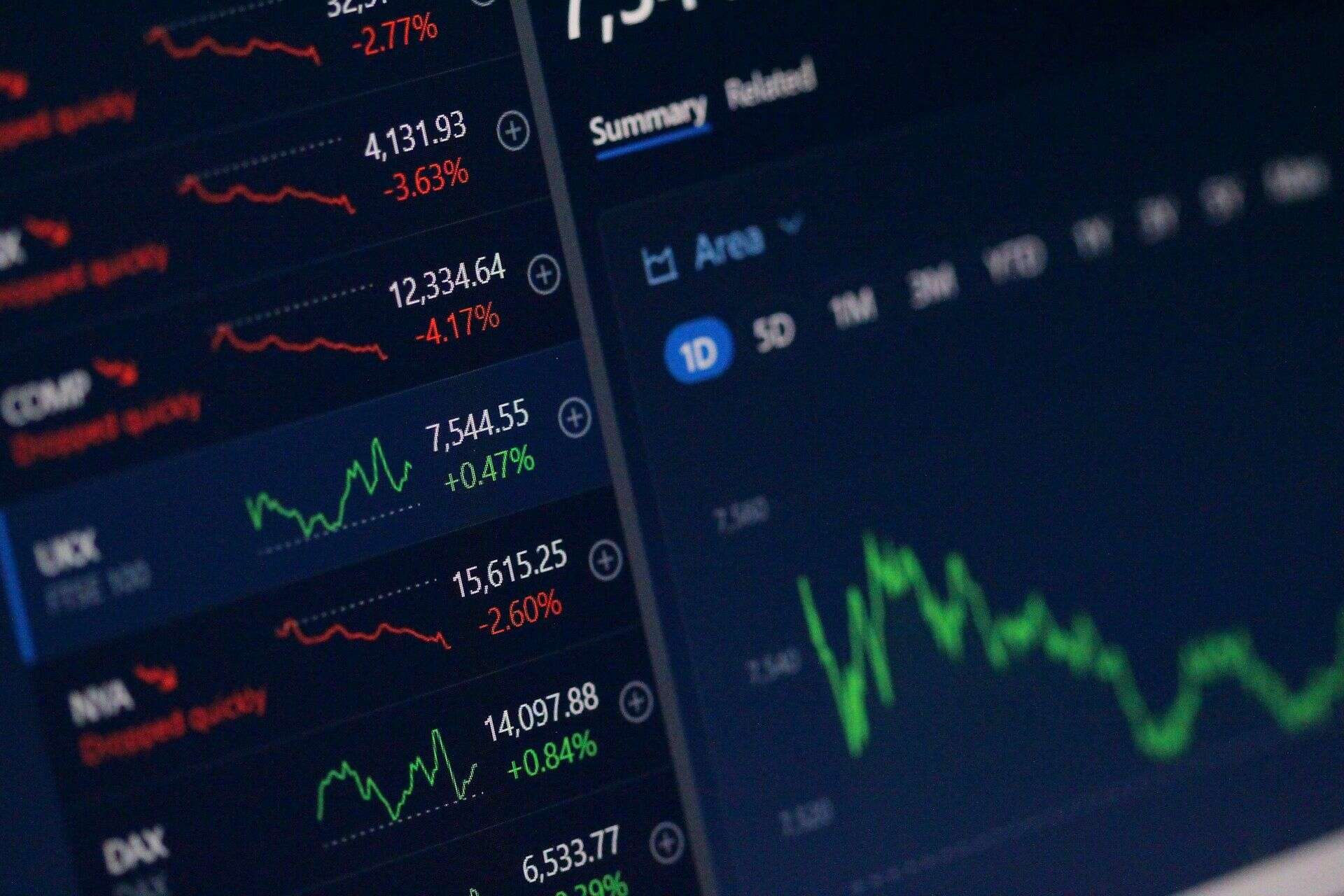 21Shares to Liquidate Two Bitcoin and Ether Futures ETFs Amid Market Downturn