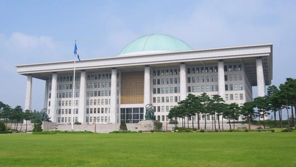 South Korea proposes cryptocurrency law with bank-style rules for stablecoins