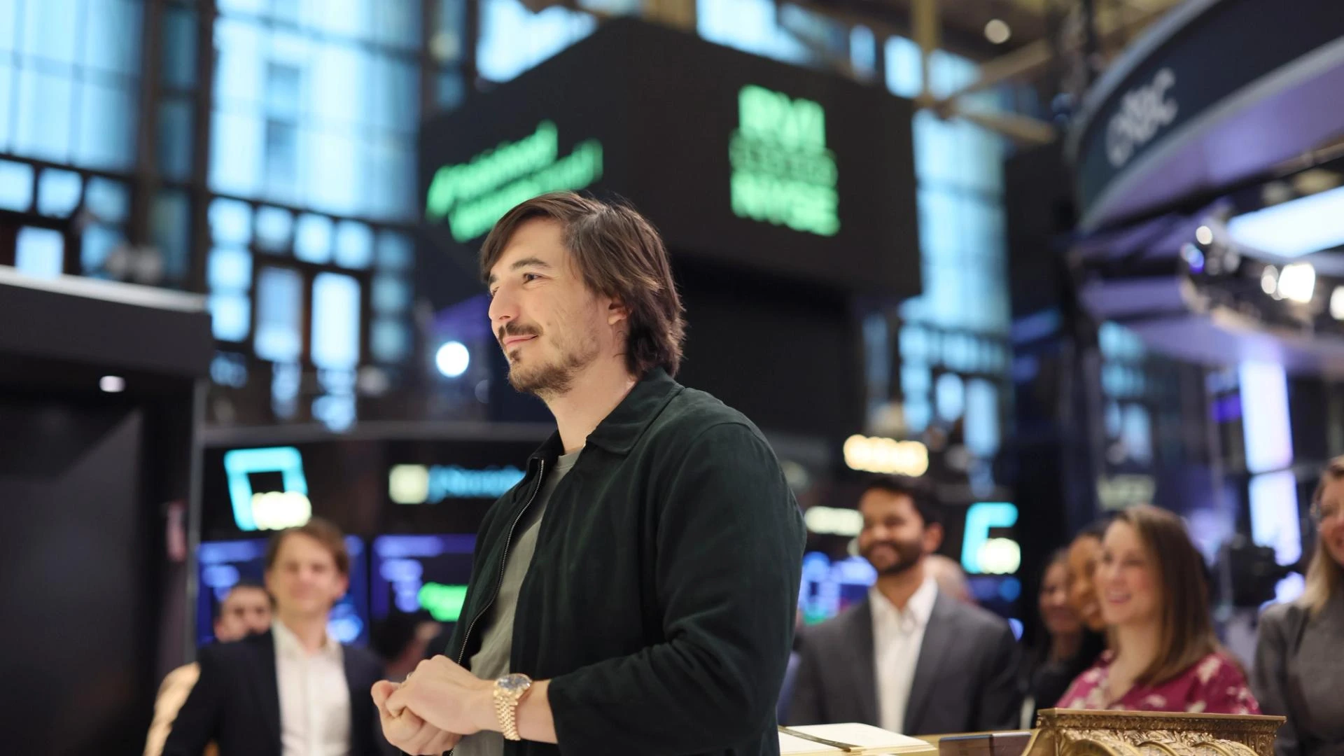 Robinhood Chain's real-world assets jump fivefold as tokenized stocks start trading in bigger size