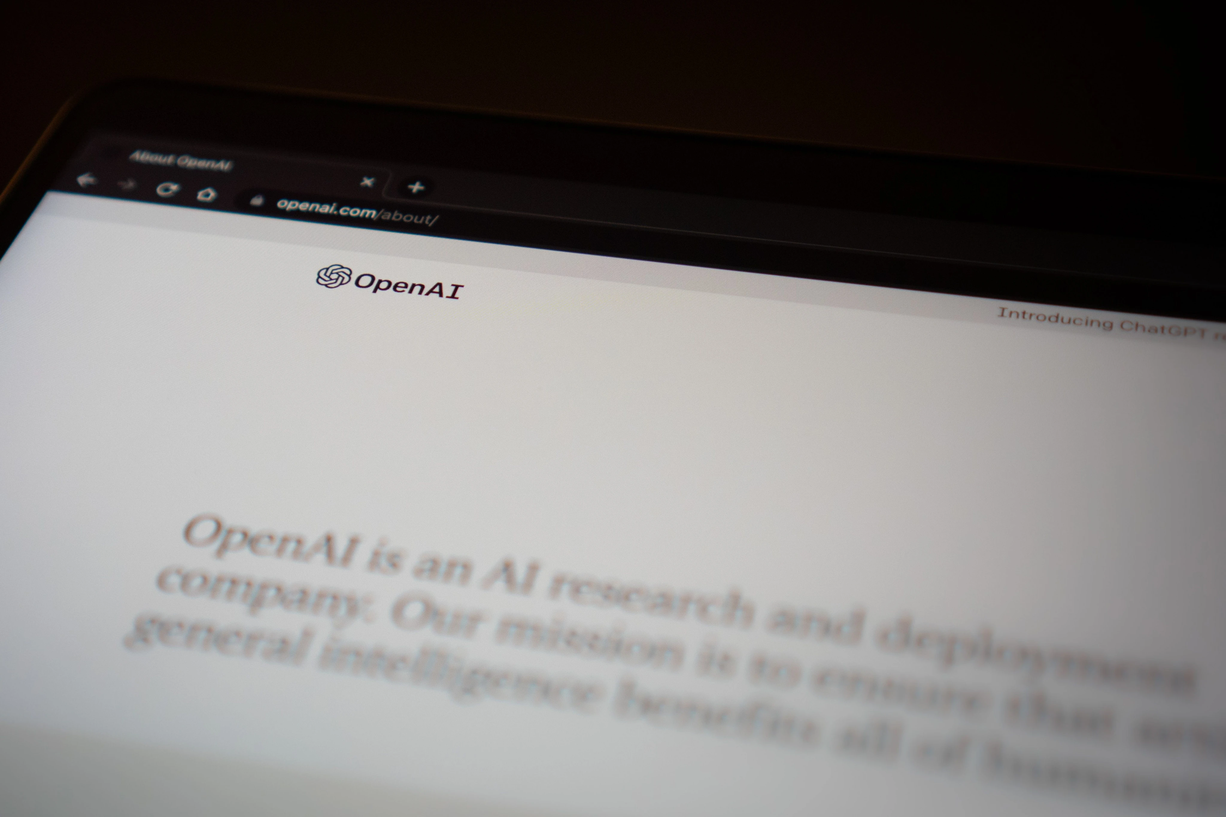 Cynthia Lummis Proposes Artificial Intelligence Bill, Requiring AI Firms to Disclose Technicals