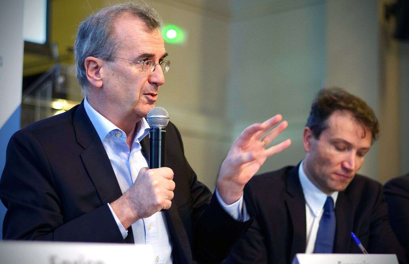 ECB's Villeroy Says U.S. Crypto Support Could Trigger Next Financial Emergency