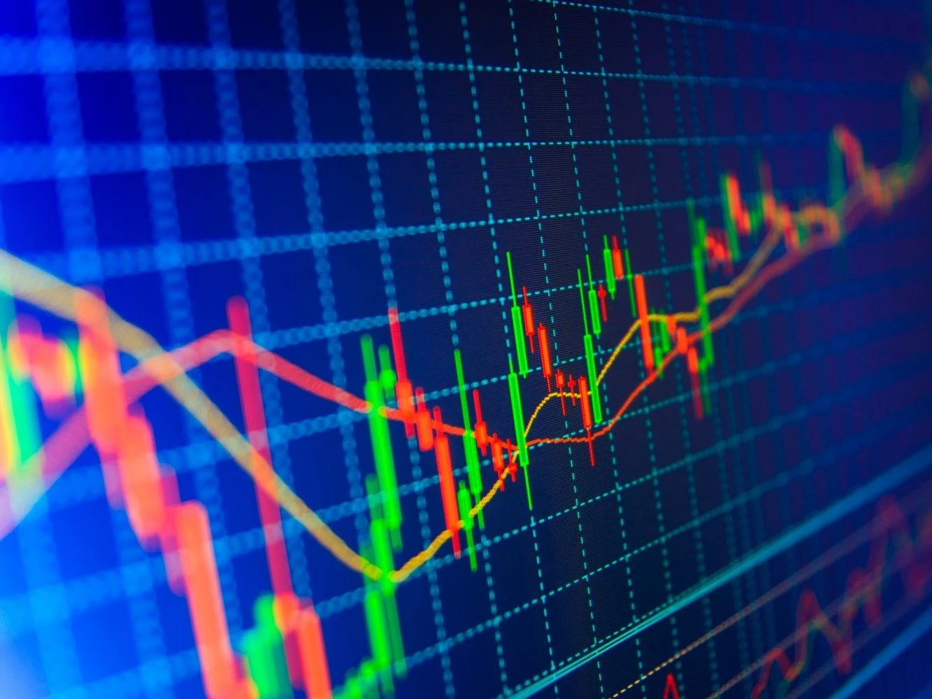 Bitcoin Edges Above $95K, U.S. Stocks Remain Strong as Analyst Warns of 'Blind' Market