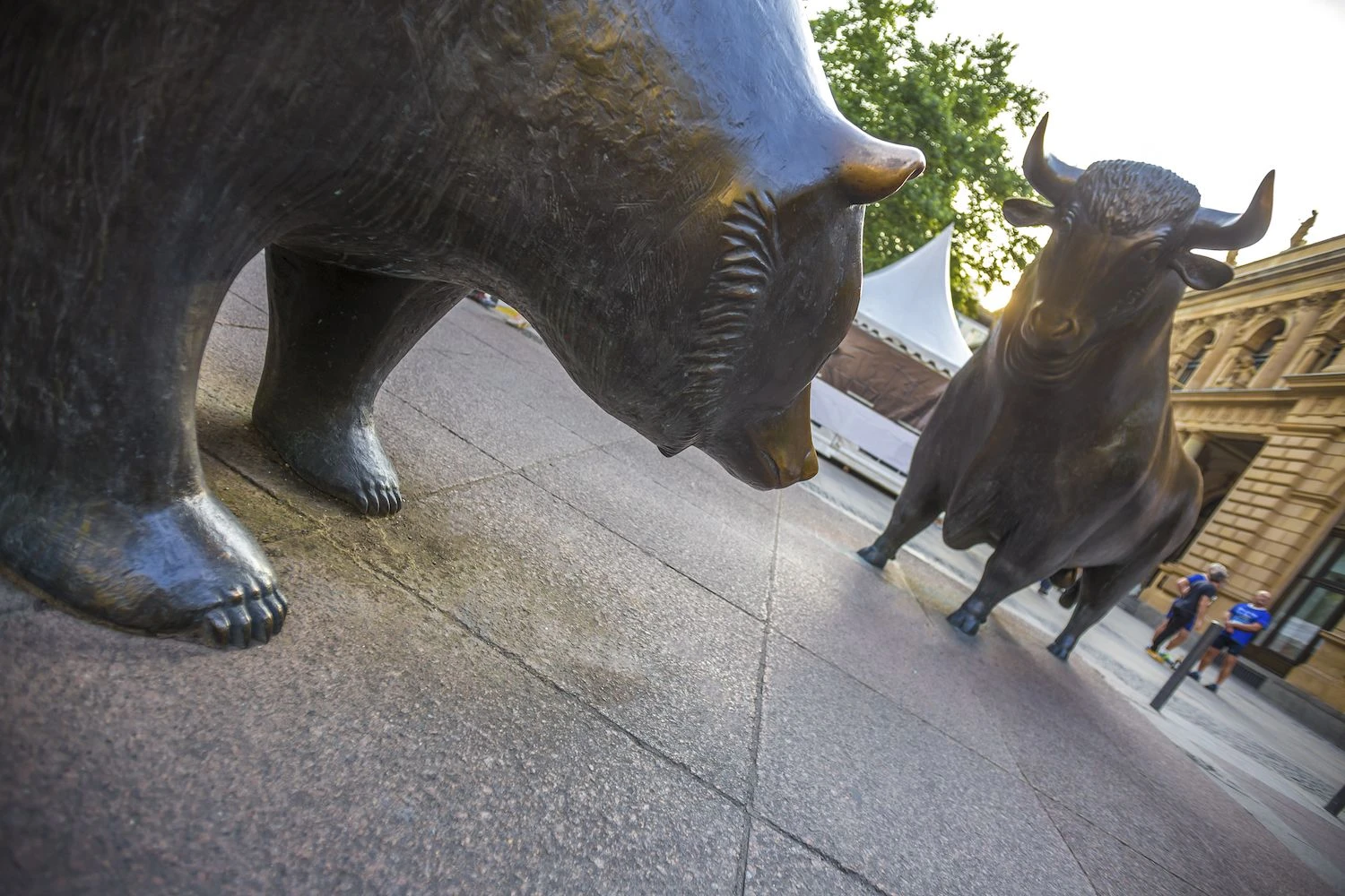 Bearish Bitcoin Trader Loses $92M as Surge Wipes Out $426M in Short Liquidations