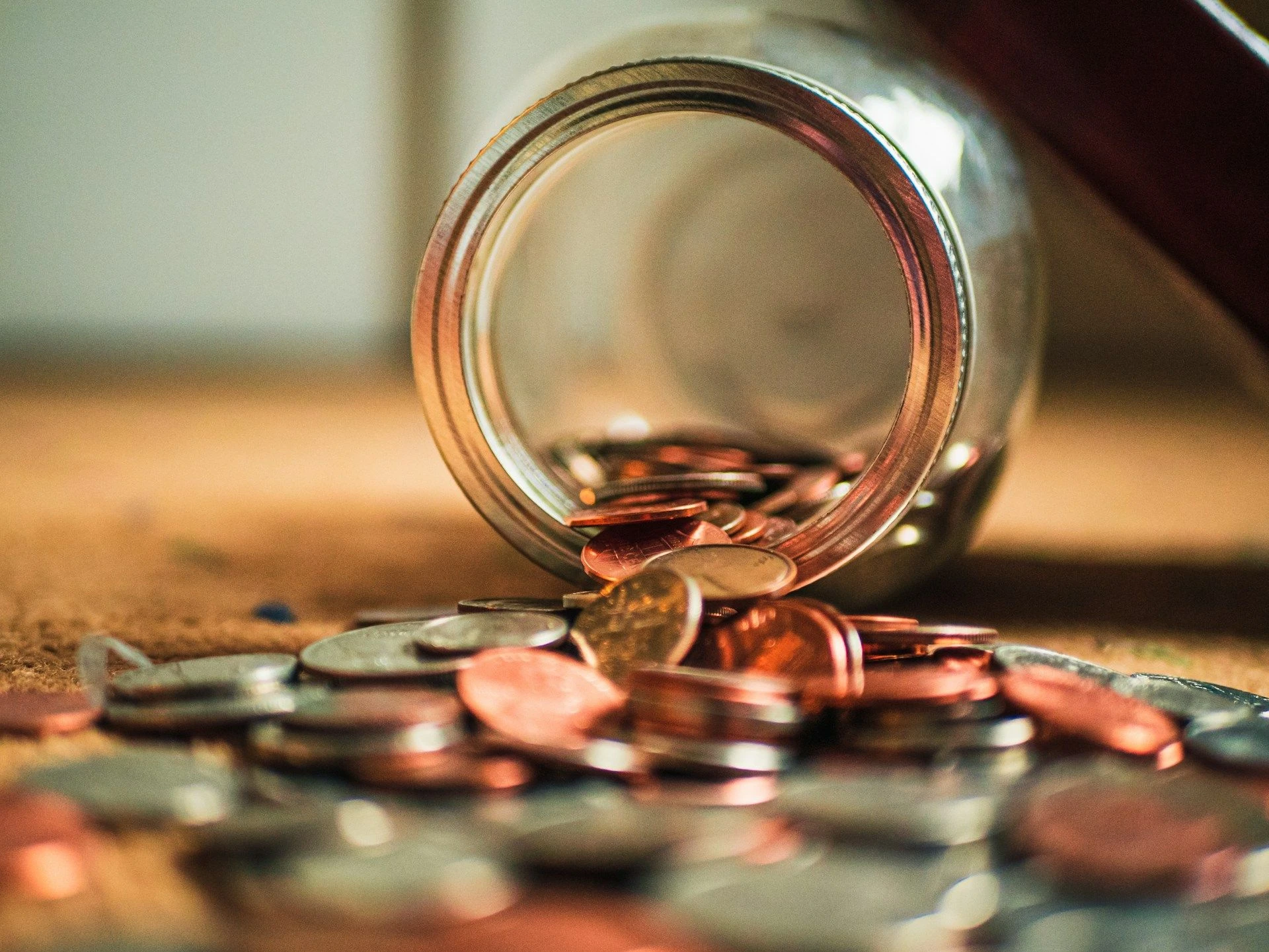 Digital Asset Treasury Firms Plunge as Bitcoin Tumbles Below $117K, ETH Slides to $4.4K
