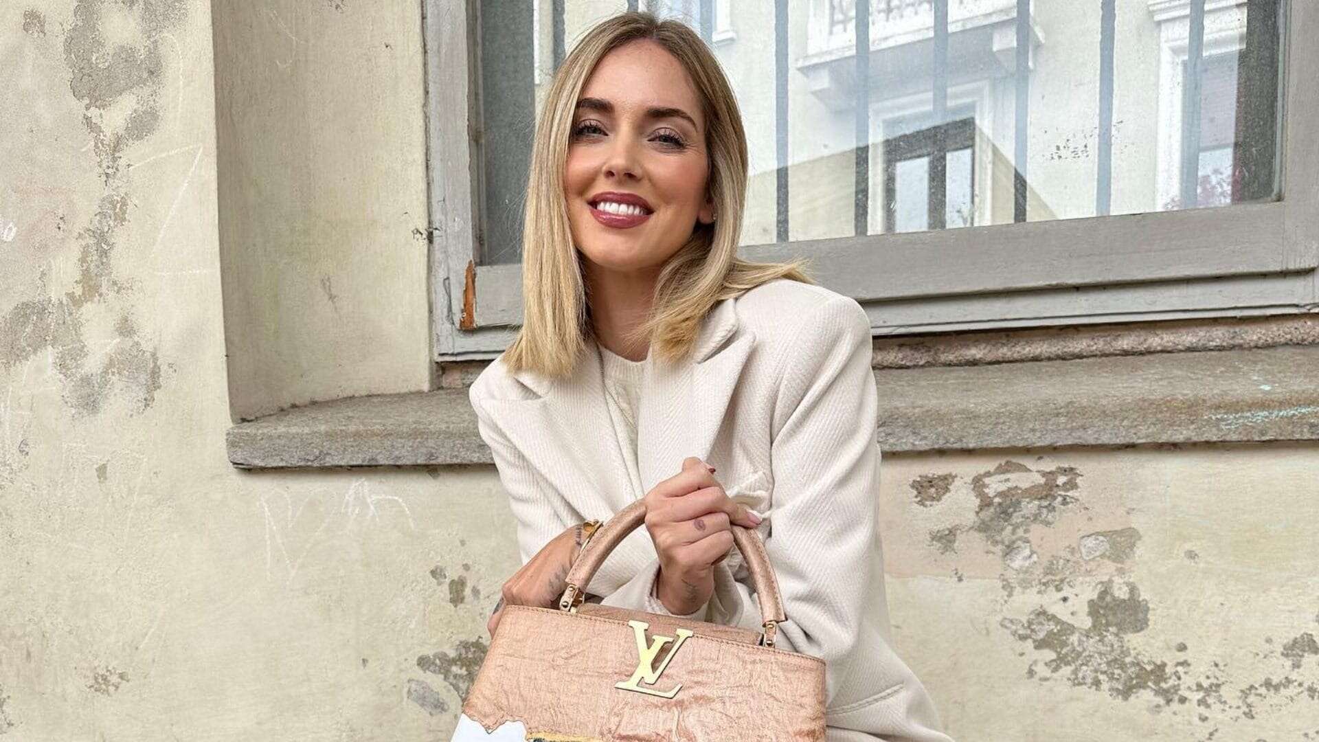 Chiara Ferragni mostra una parte del nuovo armadio: ha dei cassettoni pieni di borse Louis Vuitton