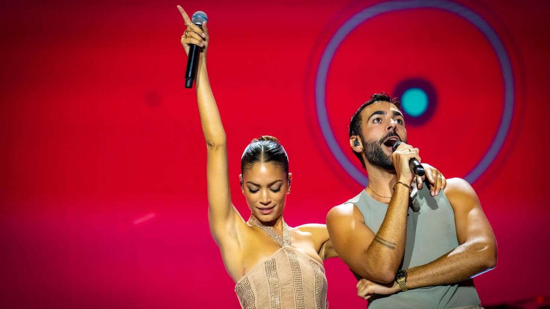 Elodie e Marco Mengoni ai Tim Music Awards 2023: chiudono l’estate in coordinato con i look nude