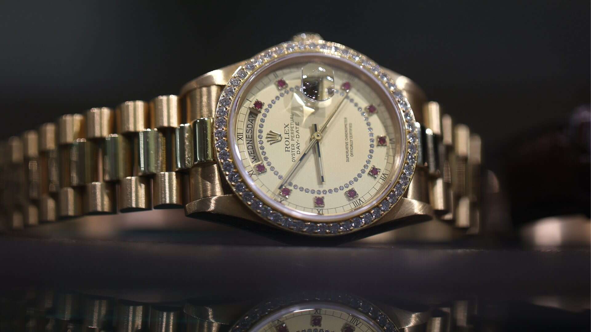 Rolex sempre meno richiesto nel second hand: i clienti preferiscono Cartier