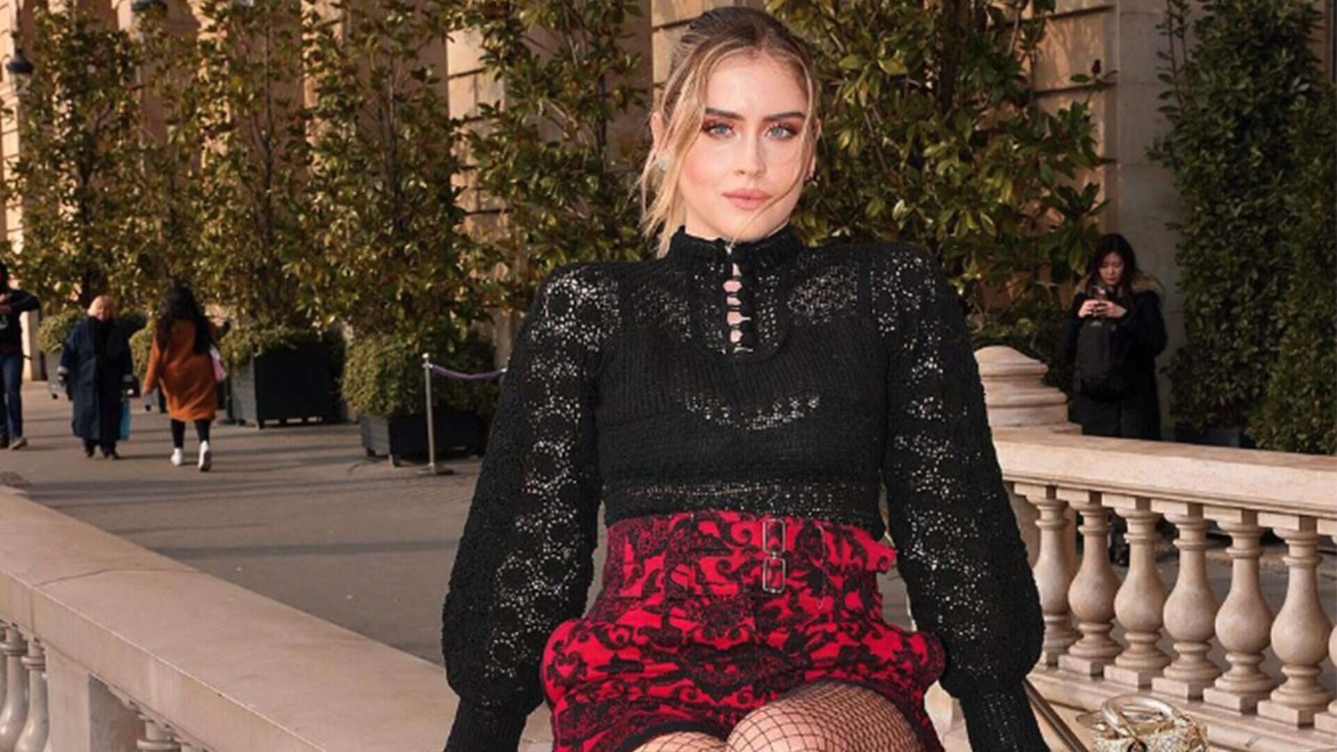 Valentina Ferragni da sola a Parigi: sua sorella Chiara non partecipa alla sfilata di Dior