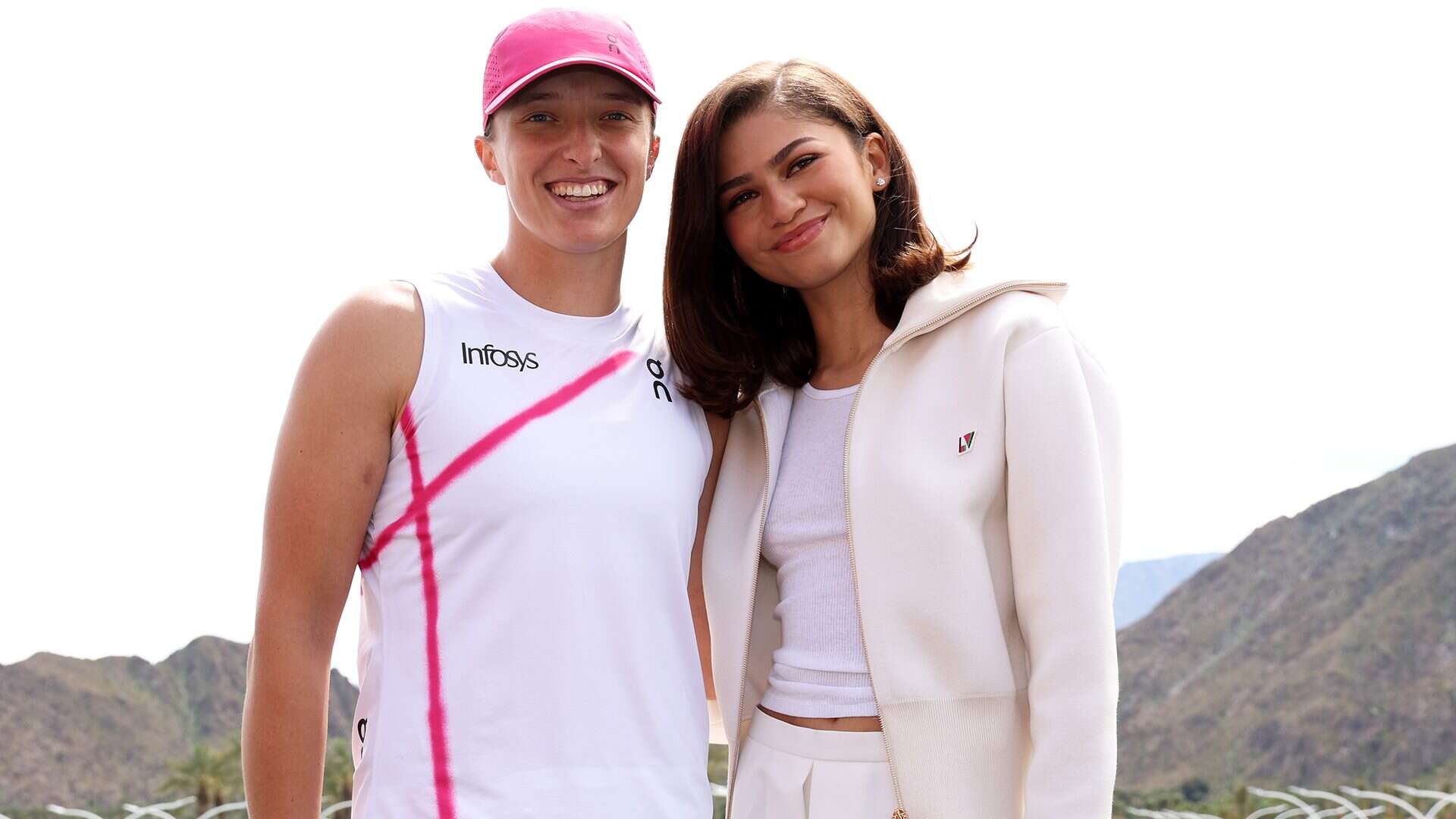 Zendaya a Indian Wells con Iga Swiatek lancia la tendenza dei completi da tennis