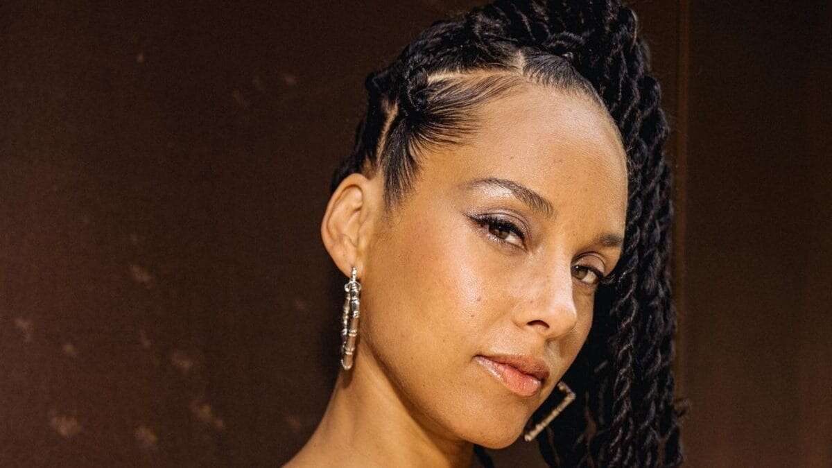 Alicia Keys torna a truccarsi dopo la svolta no make-up: “È stato un momento di ribellione”