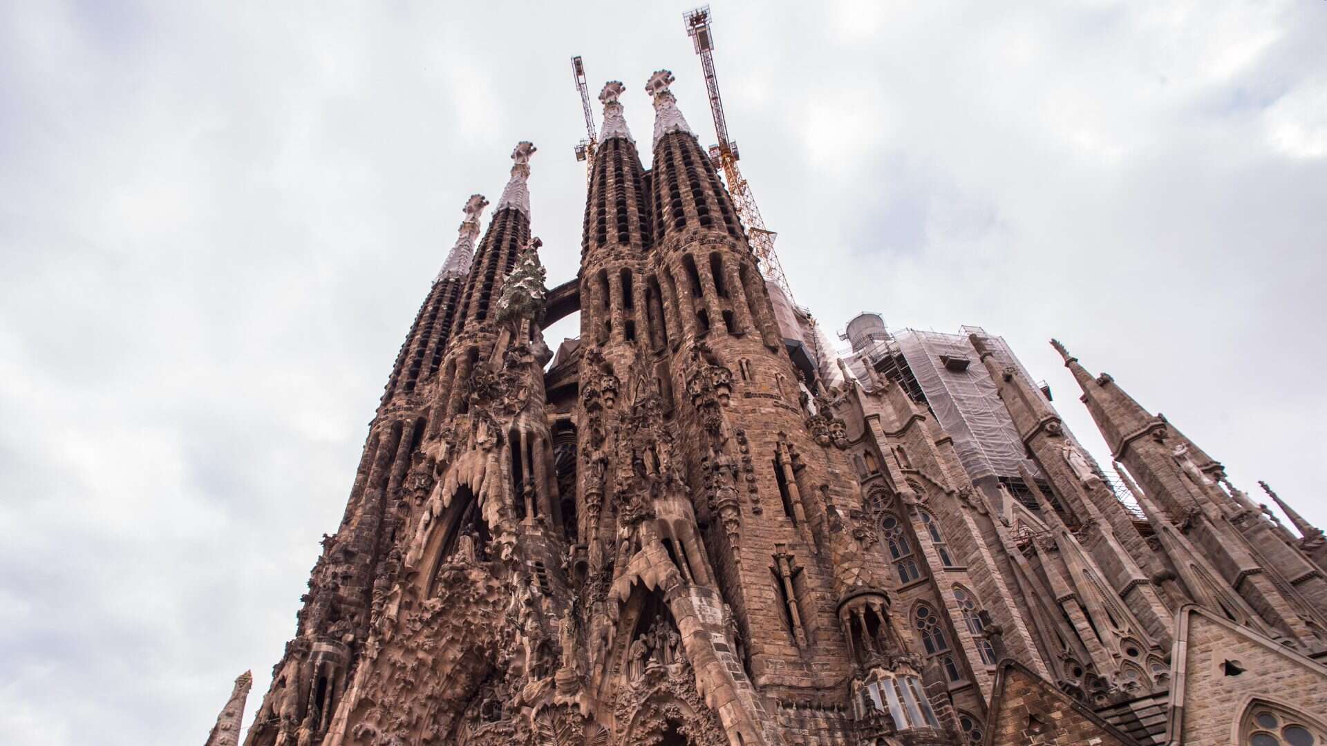 Sagrada Familia, finiti i lavori dopo 140 anni: quando sarà completata la chiesa di Gaudì