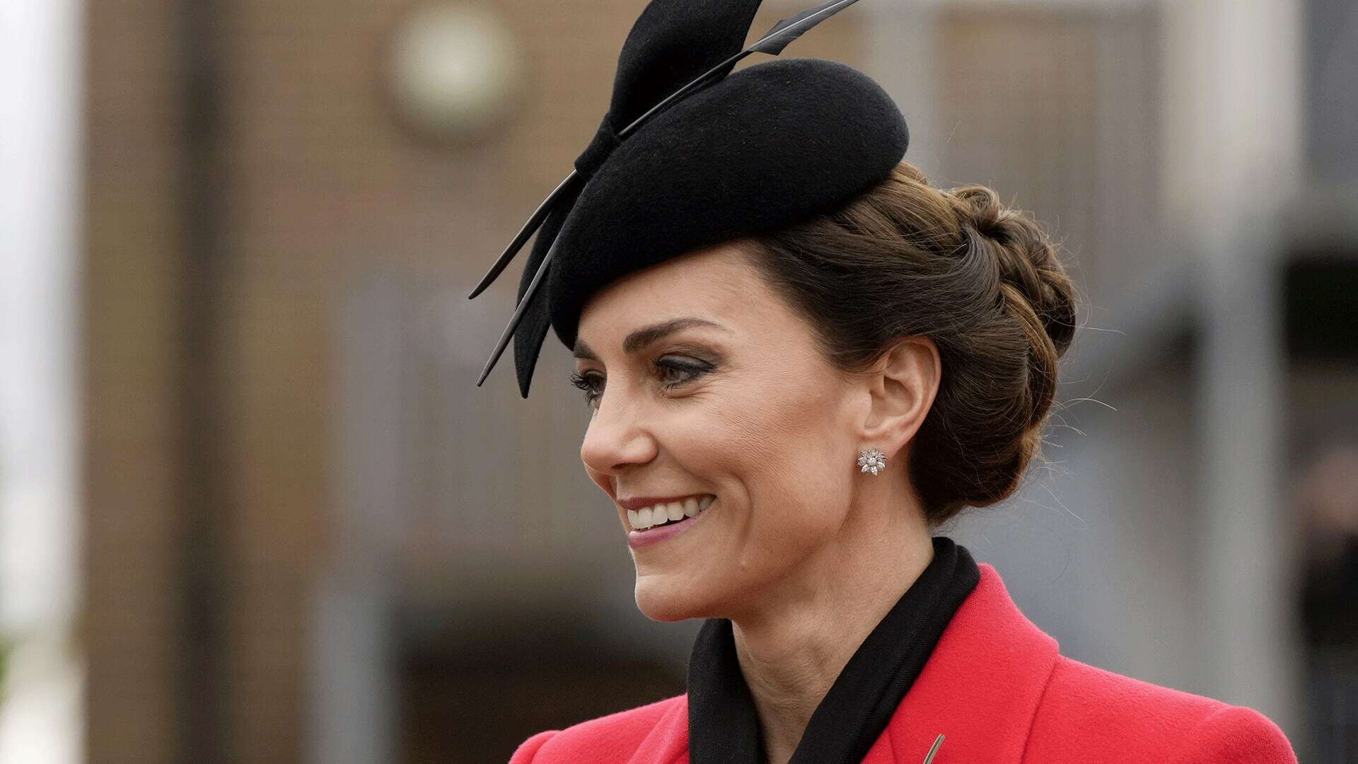 Come deve truccarsi Kate Middleton: l’etichetta reale vieta contouring e rossetto rosso