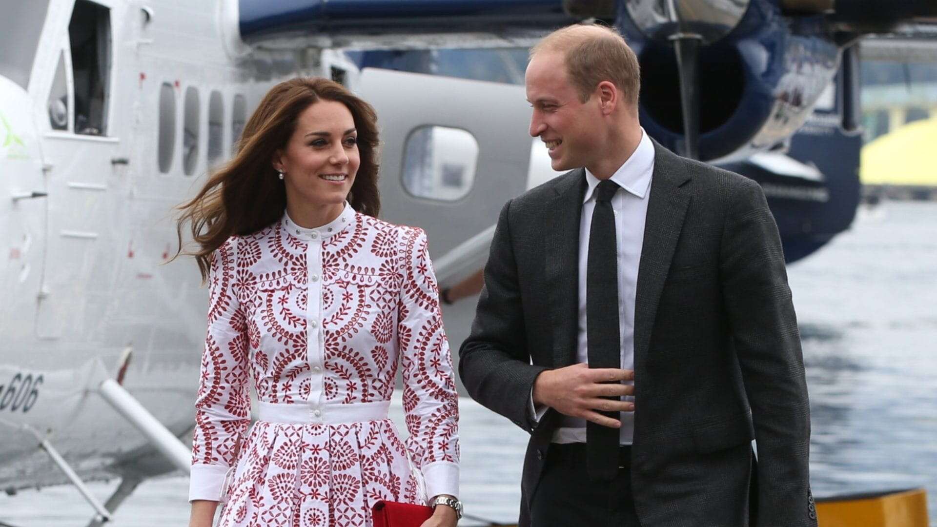 William e Kate hanno una suite privata all’aeroporto di Londra: ha 8 salotti e uno chef personale