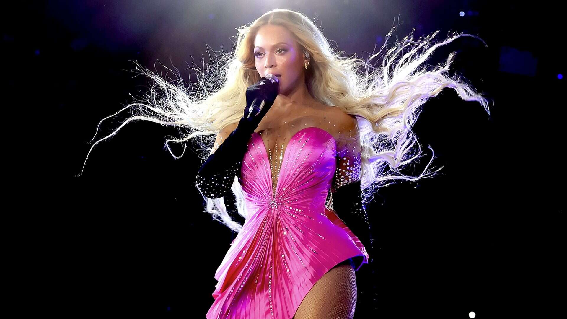 Beyoncé e il tour dei record: innumerevoli look e un giro d’affari da oltre 4 miliardi di dollari