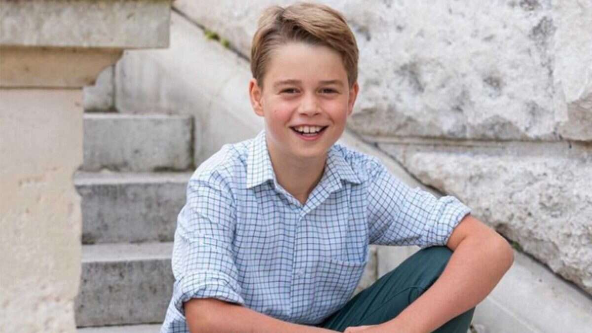 I 10 anni del principino George: festeggia il compleanno con la camicia a quadri