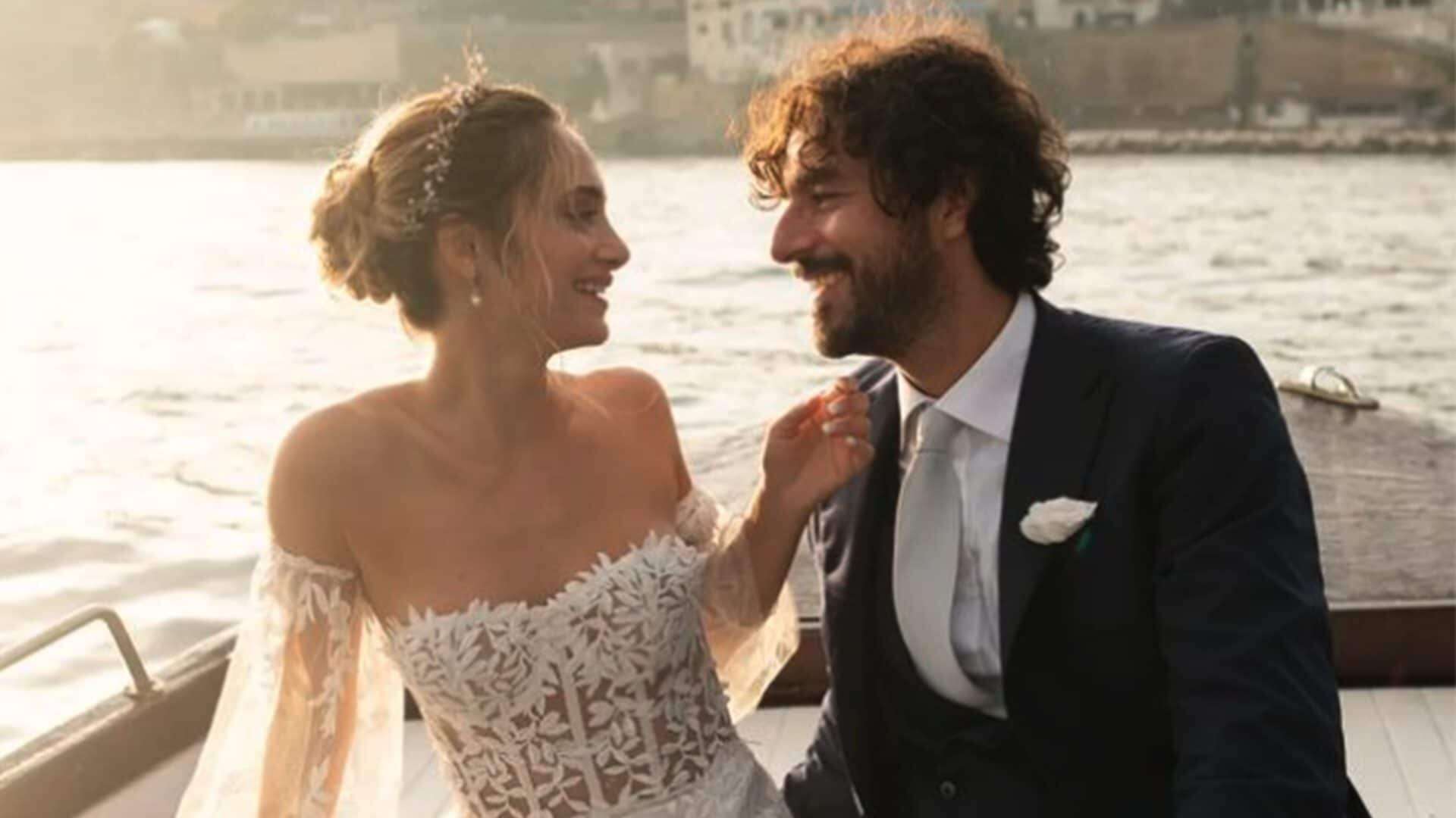 Il matrimonio di Denise Capezza e Michele Rosiello: sposa in abito bianco e corona di fiori