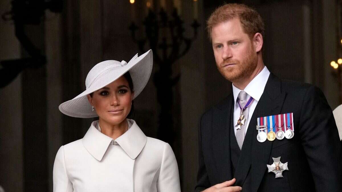 Harry e Meghan, addio alla scorta a pagamento: cosa succederà quando torneranno in Gran Bretagna