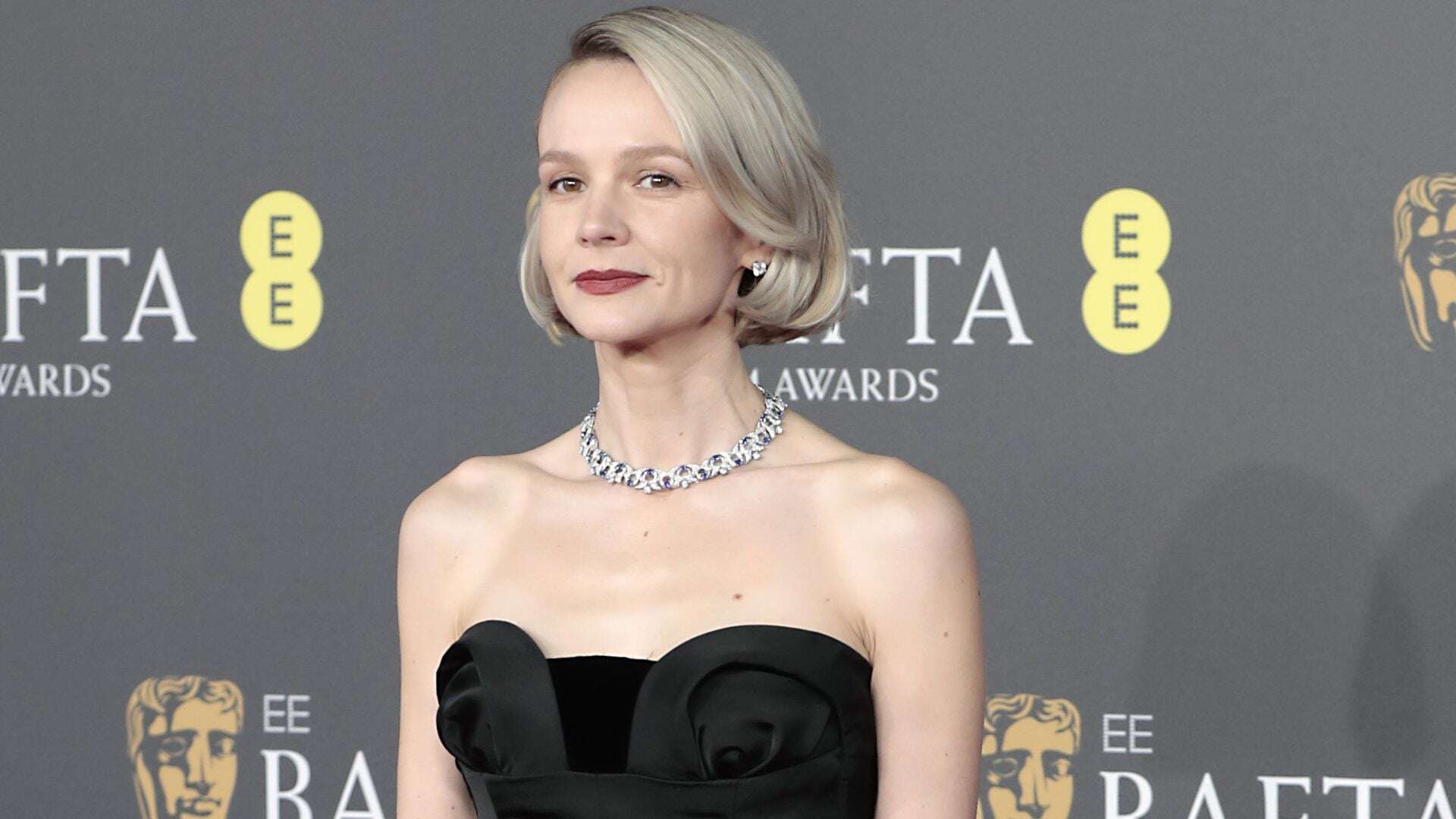 La storia del vestito di Carey Mulligan ai Bafta: perché l’abito del 1951 è stato rivoluzionario