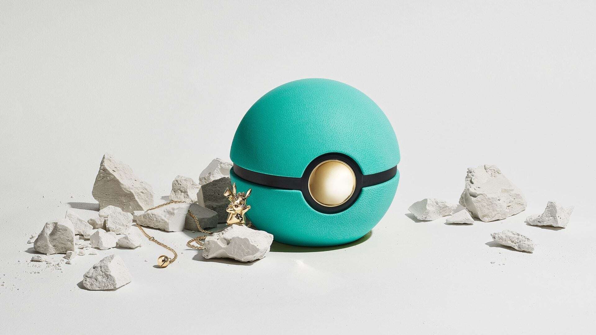 La Sfera Poké diventa un gioiello prezioso: i prezzi della collezione Tiffany&Co. ispirata ai Pokémon