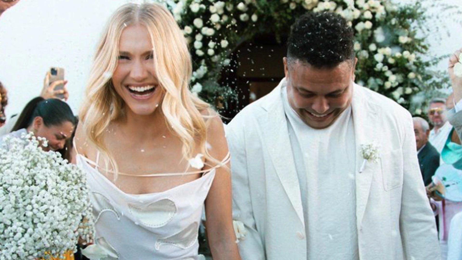 Il matrimonio di Ronaldo: quanto costa l’abito da sposa della moglie Celina Locks