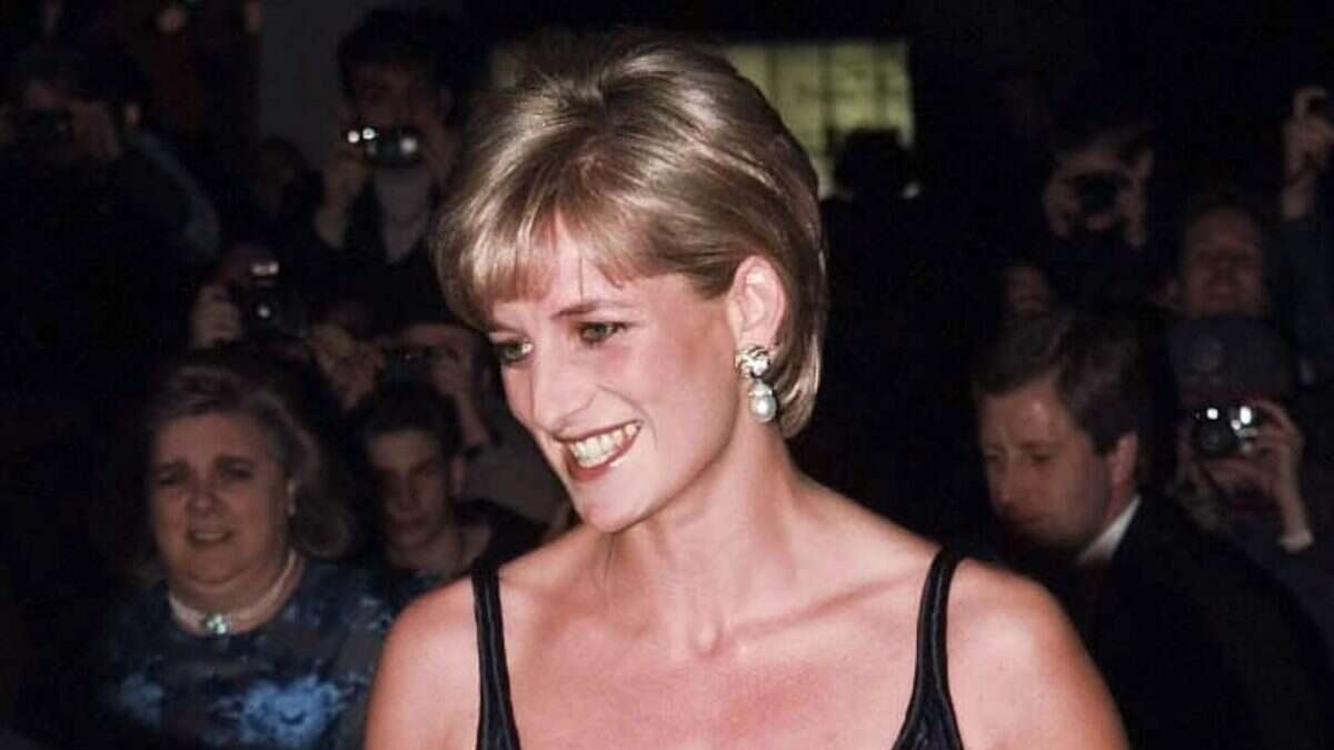 Lady Diana, i suoi ultimi gioielli all’asta: quanto vale la collana di perle che le regalò Dodi Fayed