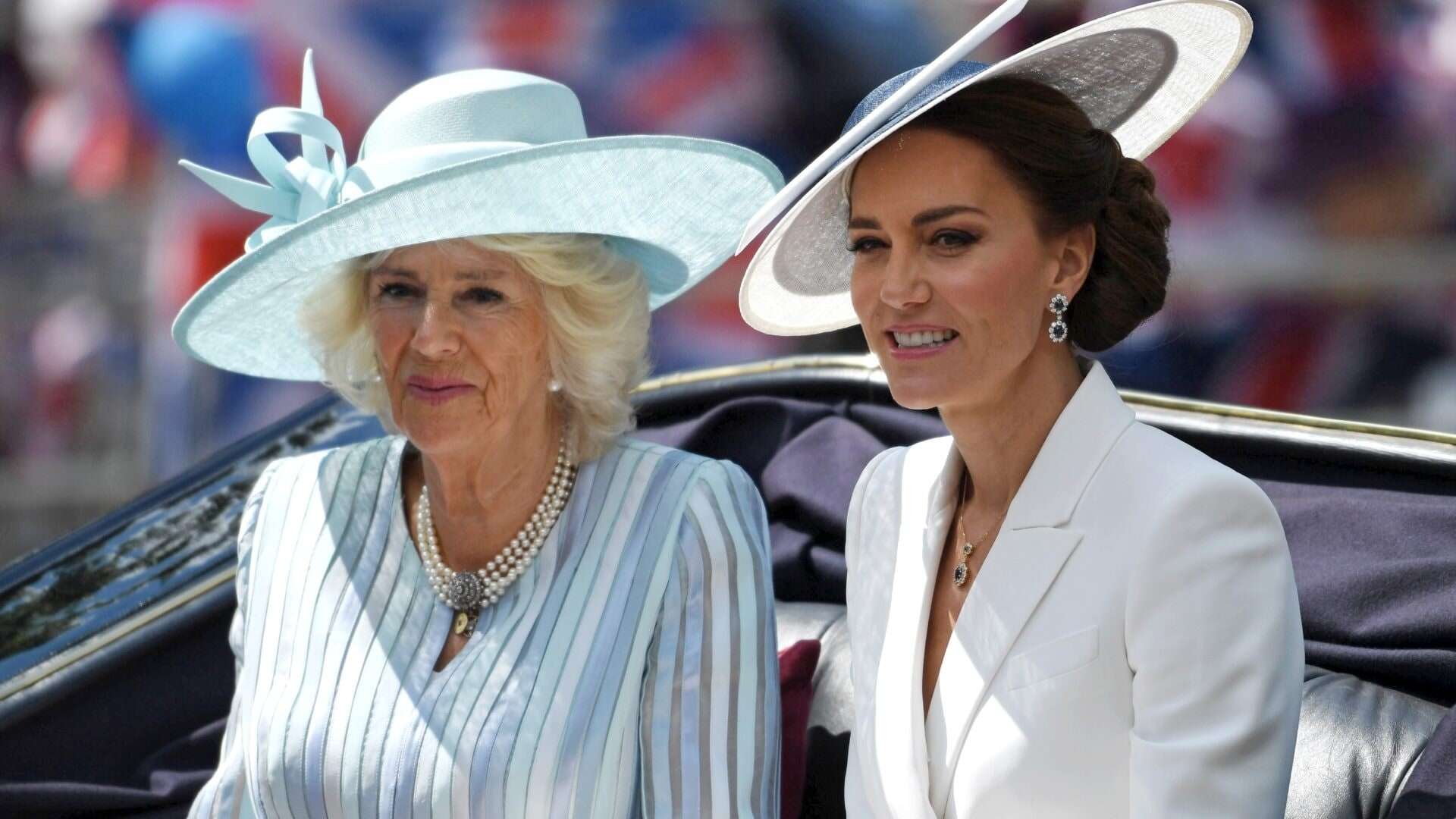 La regina Camilla difende Kate Middleton: “È una fotografa estremamente brava”