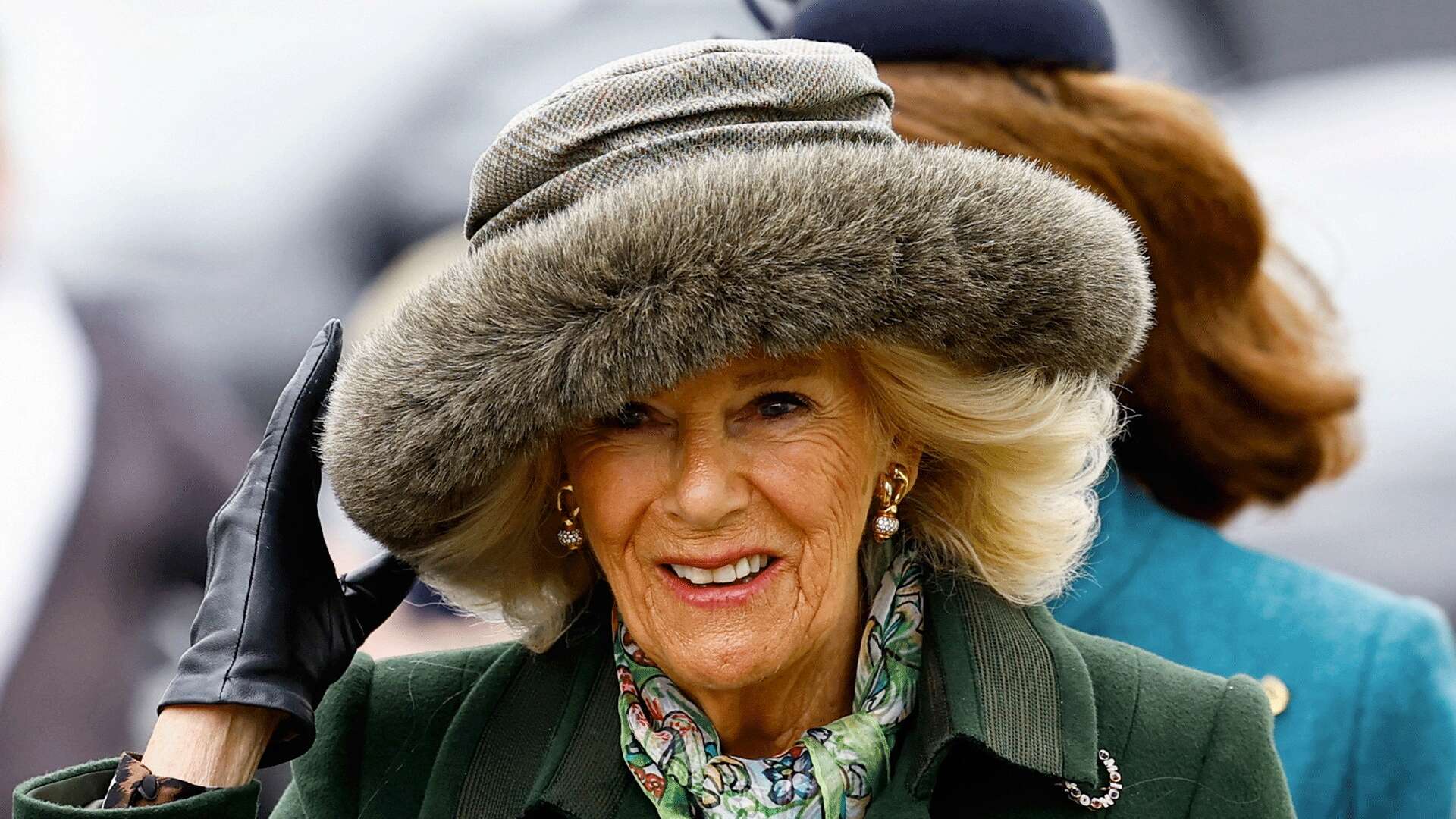 La regina Camilla sfoggia un cappello già indossato nove anni fa, come mai la sovrana ha riciclato l’accessorio