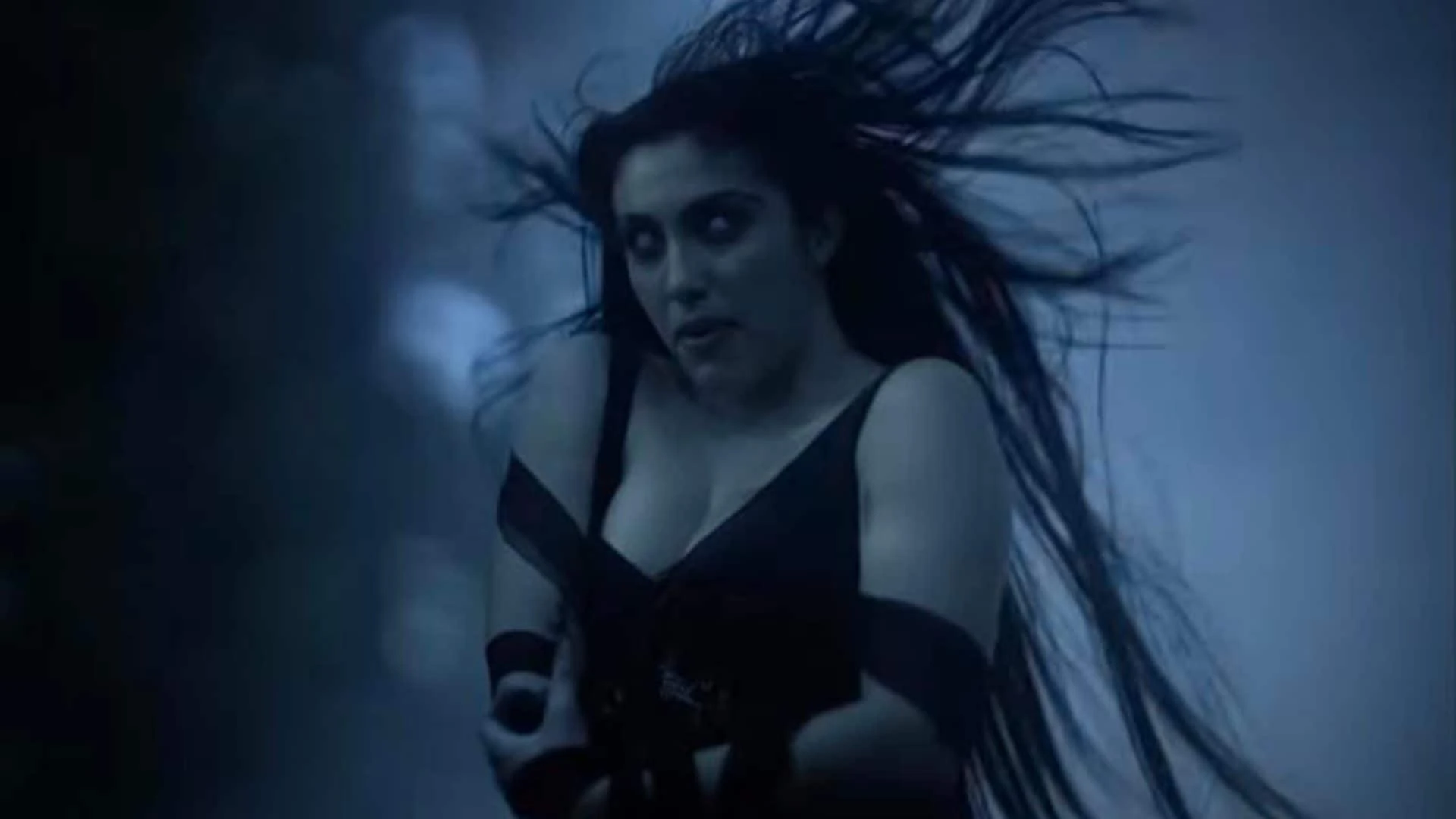 Lourdes Leon Ciccone rende omaggio a mamma Madonna: nel nuovo video replica l’iconico look di Frozen