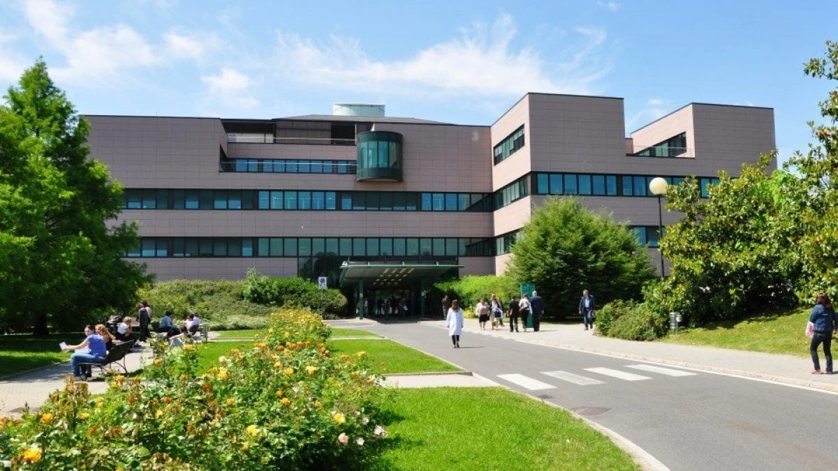 Muore a 40 anni per un intervento sbagliato dopo un aborto spontaneo: condannati i due ginecologi