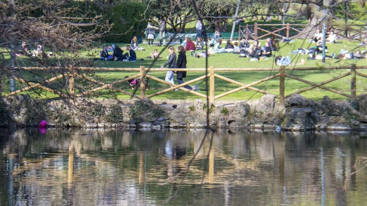 Molesta 4 donne e una minore ai Giardini Montanelli di Milano, arrestato un 34enne