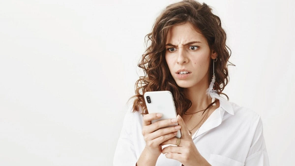 Aumenti a sorpresa per i clienti di queste compagnie telefoniche: le nuove tariffe da gennaio 2024