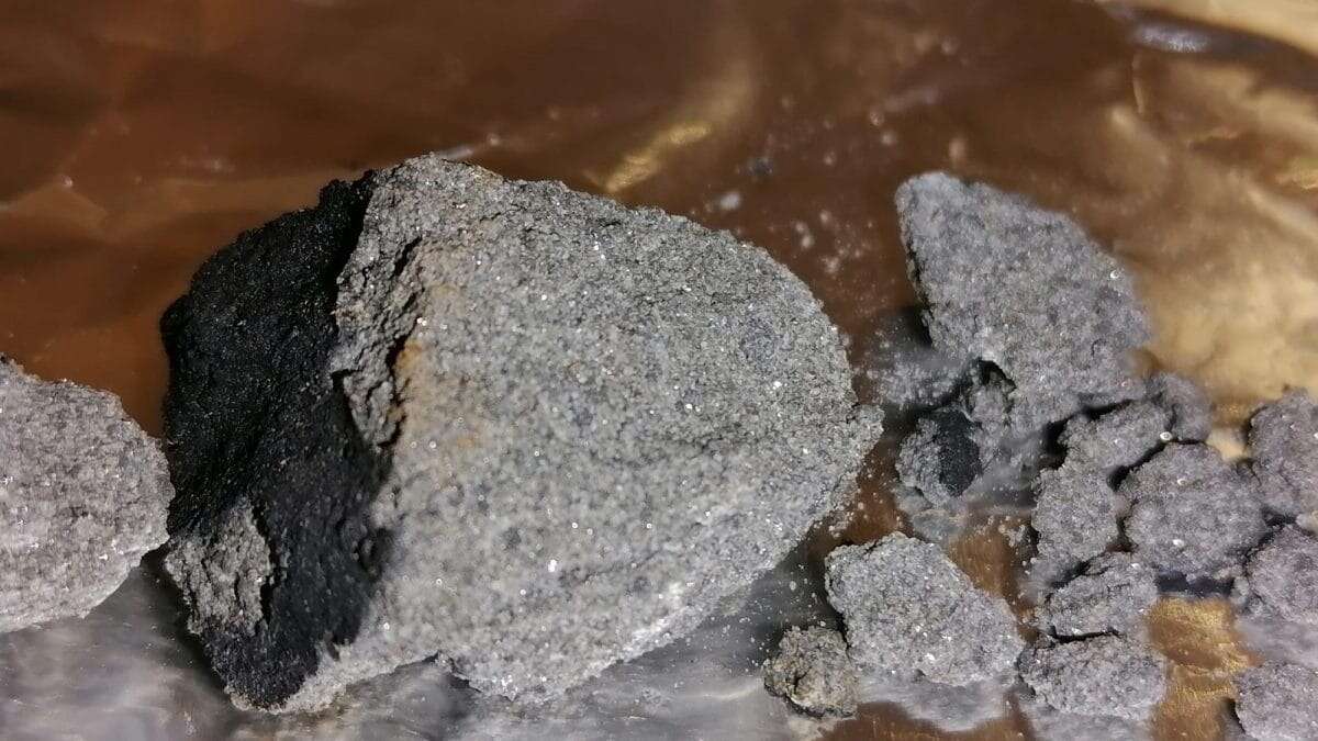 A Cremona comincia la caccia al meteorite di mezzanotte: “Alcuni frammenti possono pesare un chilo”