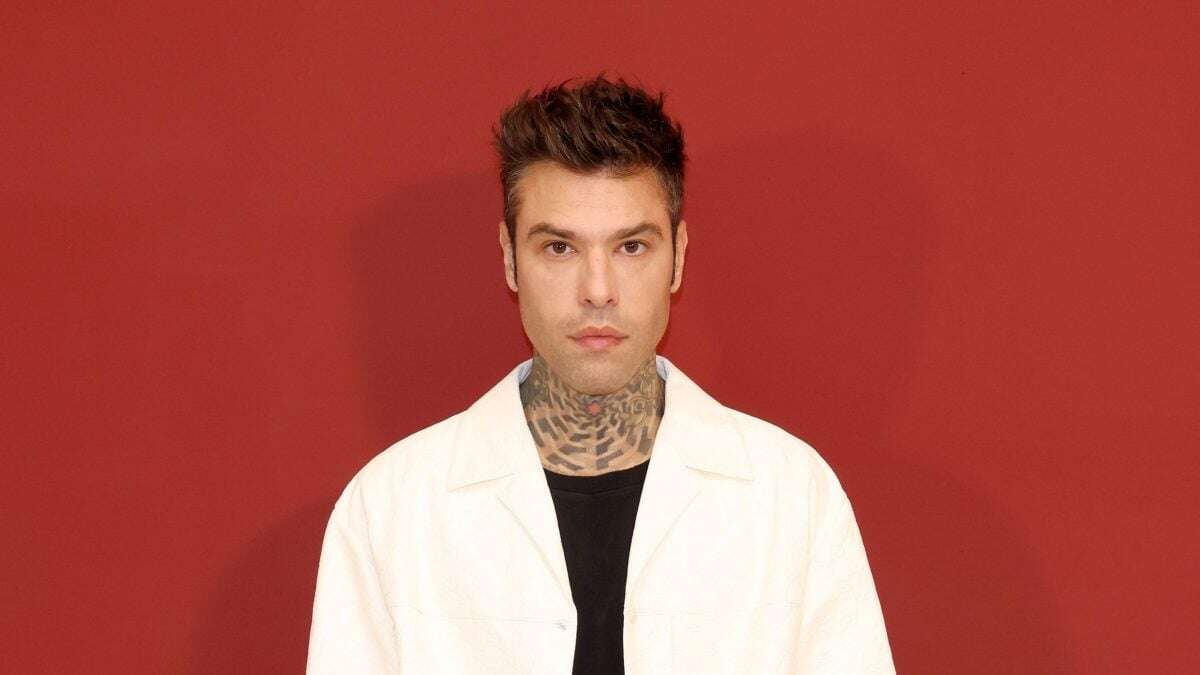 L’emorragia interna di Fedez per due ulcere: cos’è e quali sono le possibili cause del problema