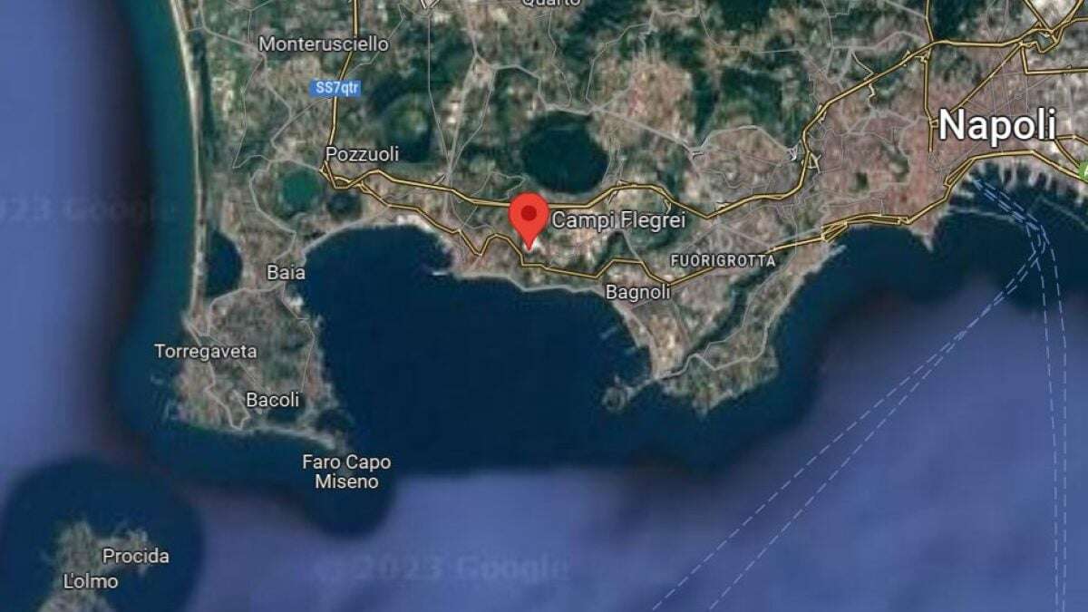 Campi Flegrei, cos’è la risalita dei fluidi e come provoca i terremoti: la spiegazione dell’esperto