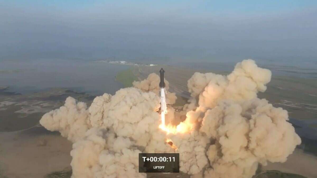 Starship esplode a tre minuti dal lancio, era il primo test del razzo di SpaceX: il video