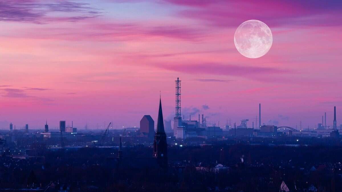 La Luna Piena Rosa oggi giovedì 6 aprile 2023: quando vederla e perché si chiama così