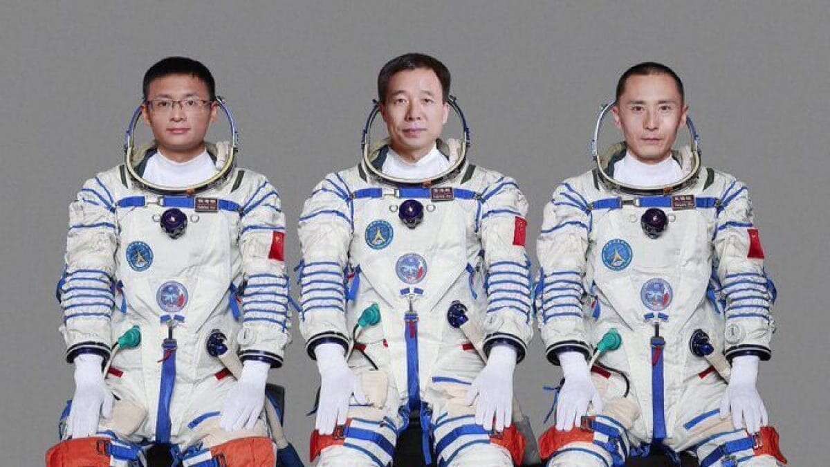 La Cina invia nello Spazio il suo primo astronauta civile