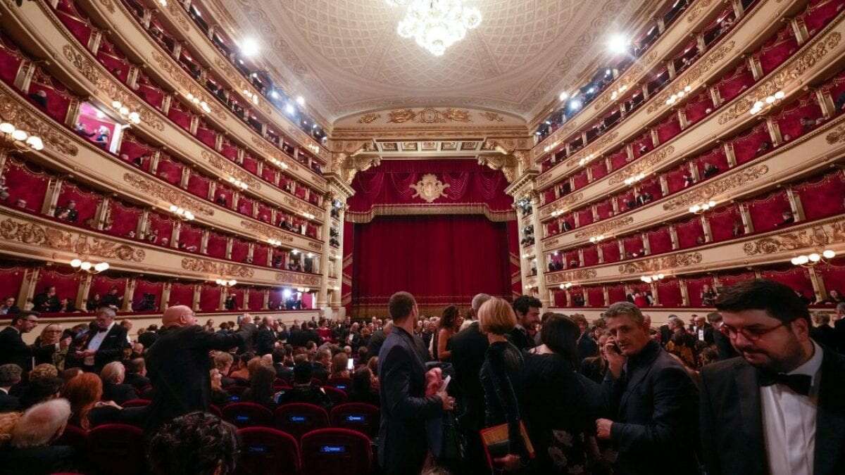 Il Teatro alla Scala dimentica che il 2024 è bisestile: non ha maschere per lo spettacolo del 29 febbraio