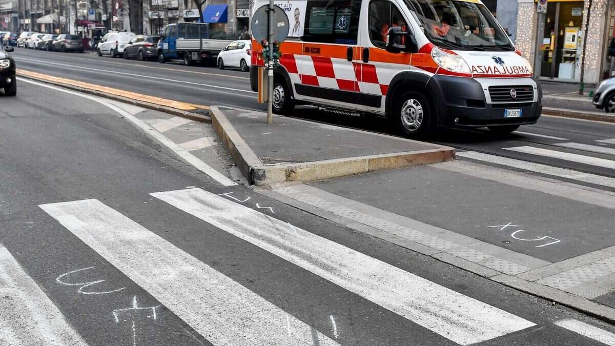 Ventenne travolta da un pirata della strada, la madre: 