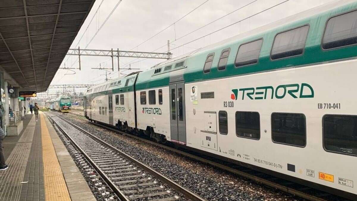 Capotreno aggredita dal suo istruttore su un vagone a Milano: braccialetto elettronico per l'uomo