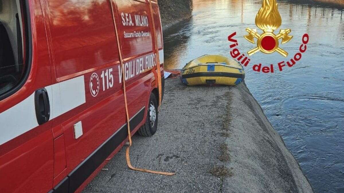 Auto nel canale a Paullo (Milano), si cerca donna 75enne: pompieri e sommozzatori sul posto