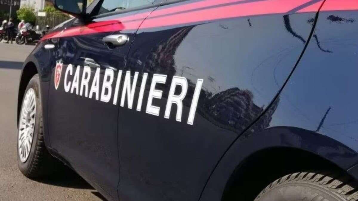 Ragazzo di 15 anni aggredito a Varese per rubargli 12 euro: fermato un 17enne