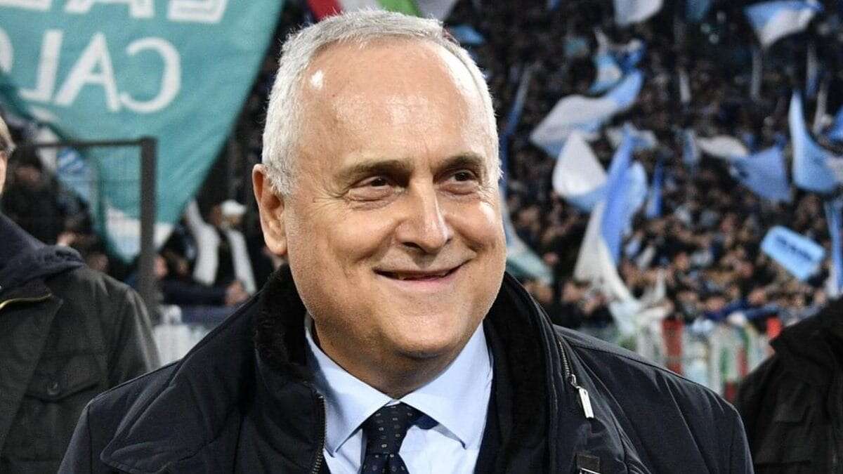 Lotito contro Mourinho negli spogliatoi mentre un uomo nudo scappava: 