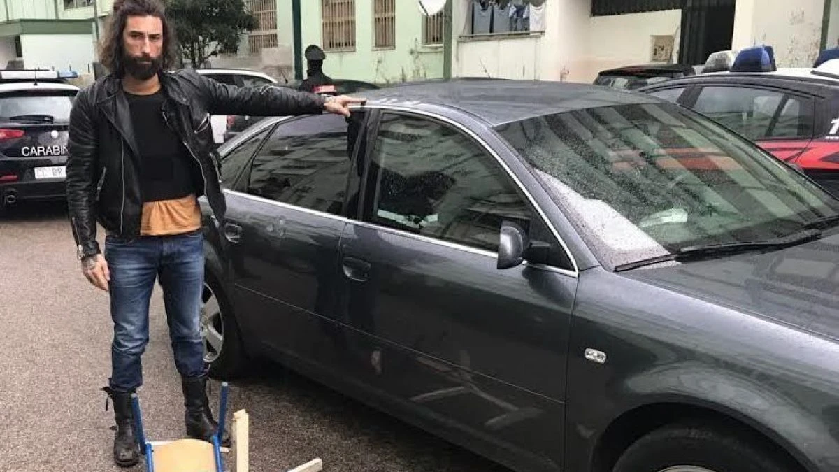 Brumotti di Striscia la Notizia aggredito al Parco Topolino di Ponticelli