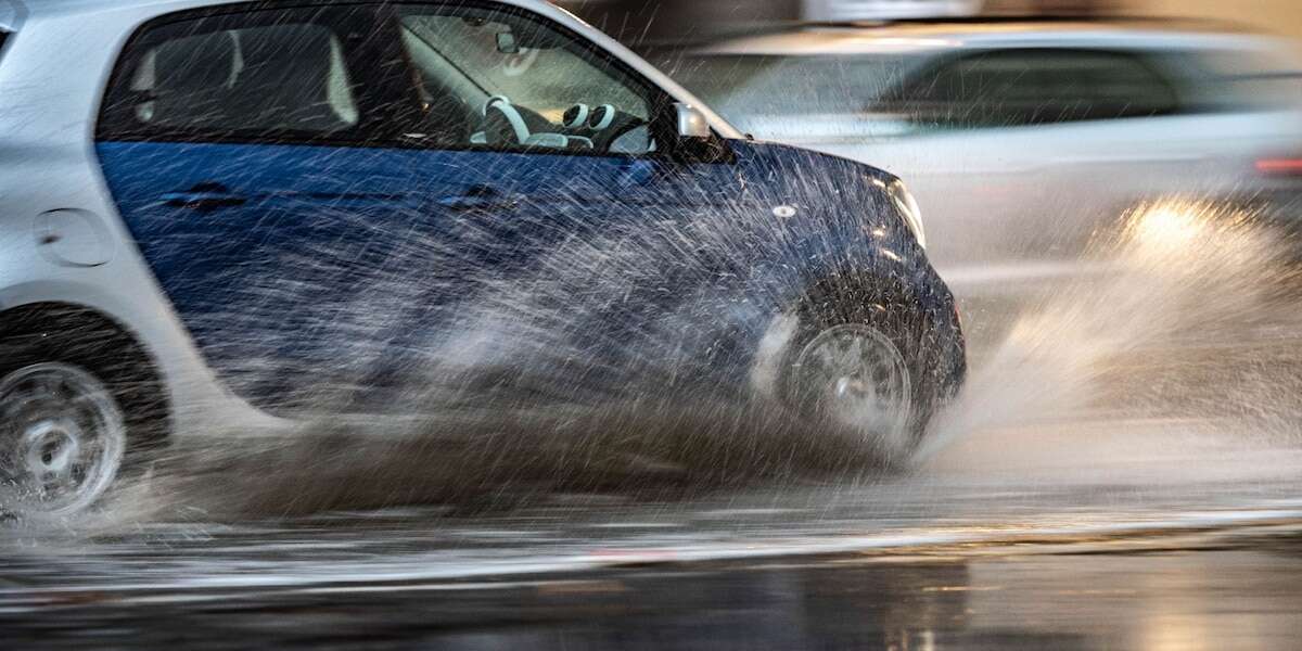 Bestimmte Winterreifen ab Oktober verboten - was Autofahrer wissen müssen