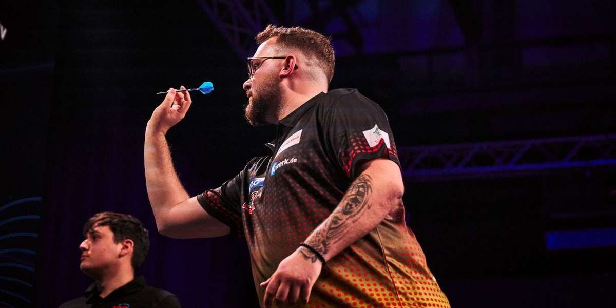 Bradly Roes hat sich seinen ersten Titel auf der PDC Development Tour gesichert – Jannes Bremermann und Leon Weber gehörten zu seinen Opfern