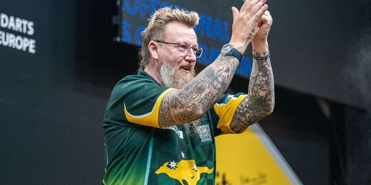 Simon Whitlock gewinnt Gruppe A bei seinem MODUS Super Series-Debüt