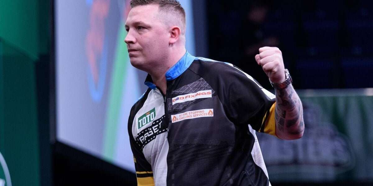 Chris Dobey und Rob Cross starten mit einem Sieg in die Premier League