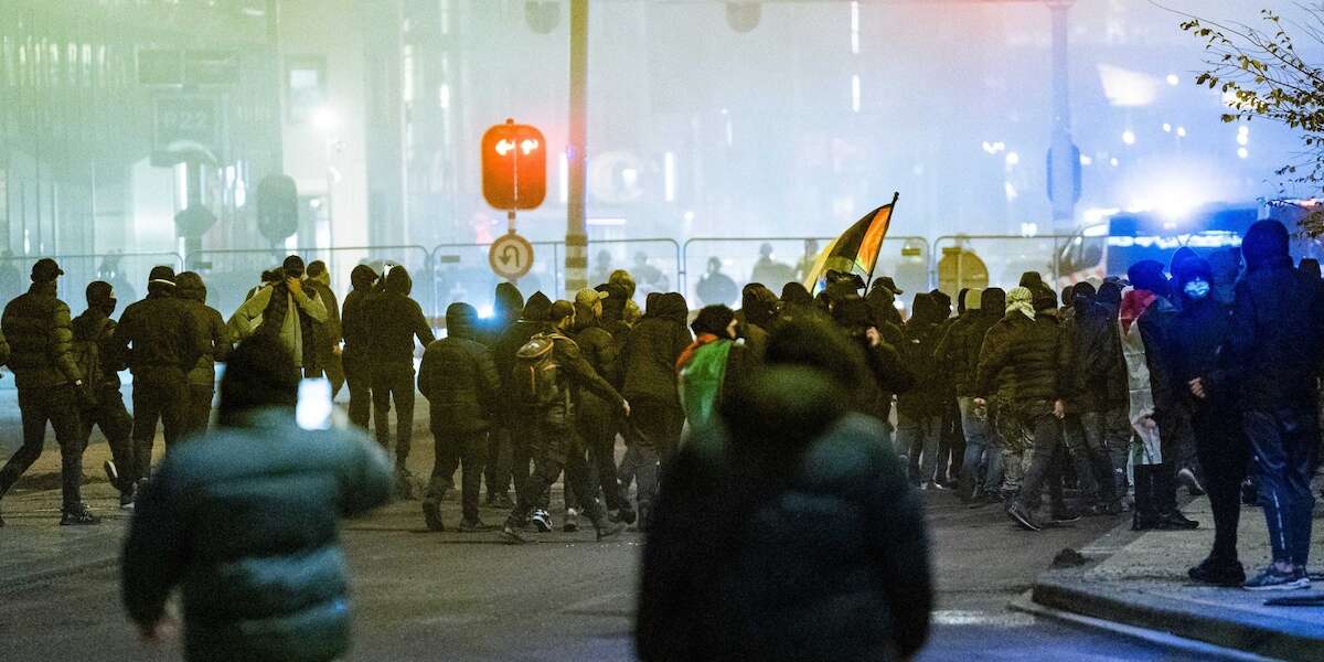 Heftige Ausschreitungen in Amsterdam - Israel will Fußball-Fans ausfliegen lassen