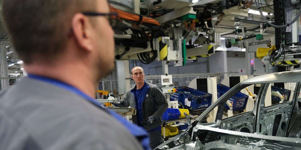 VW erhöht Preise für Verbrenner-Modelle drastisch